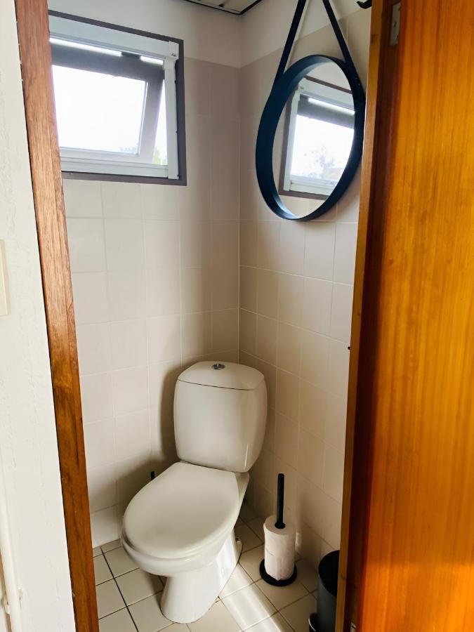Woonboot In Sumar Gelegen Tussen Leeuwarden En Drachten Suameer Exteriér fotografie